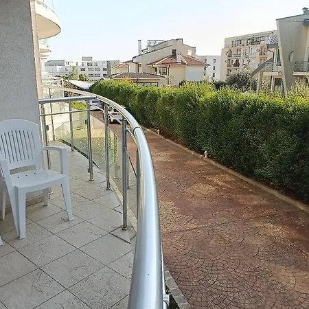Atlantis Apartment